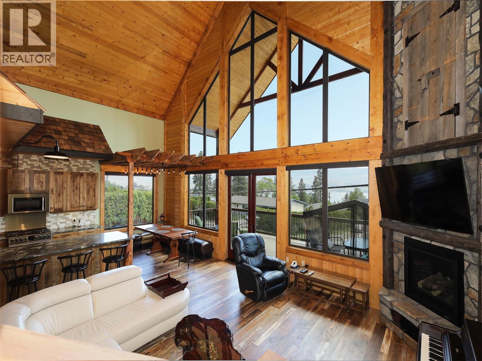 3032 Ourtoland Road, West Kelowna, British Columbia  V1Z 2H8 - Photo 2 - 10389455