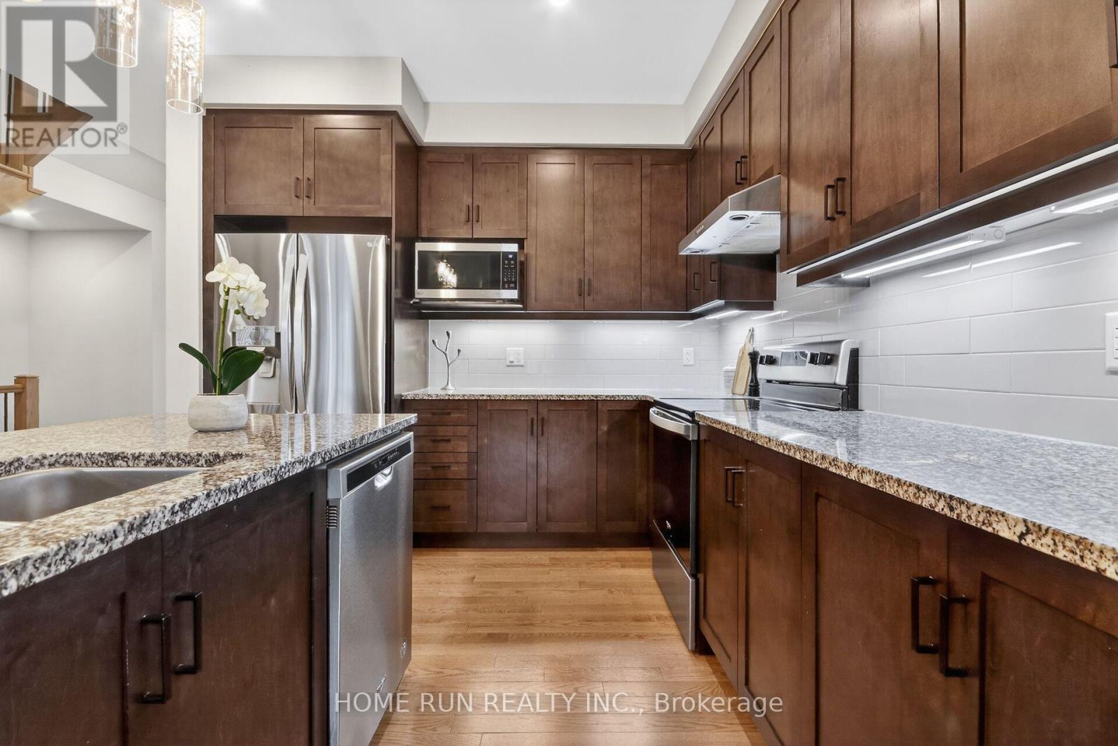 308 Wigwas Street, Ottawa, Ontario  K1K 5A1 - Photo 11 - X13218456