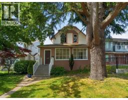 836 THIRTEENTH STREET, New Westminster, British Columbia