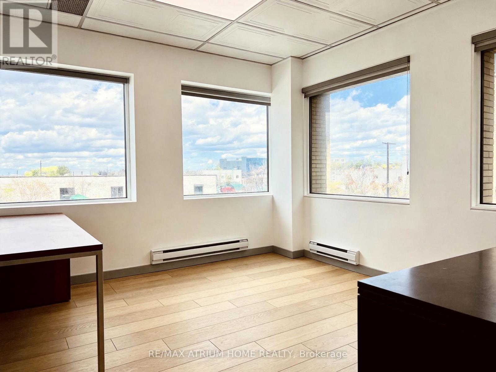 3190 Steeles Avenue E, Markham, Ontario  L3R 1G9 - Photo 3 - N13218432