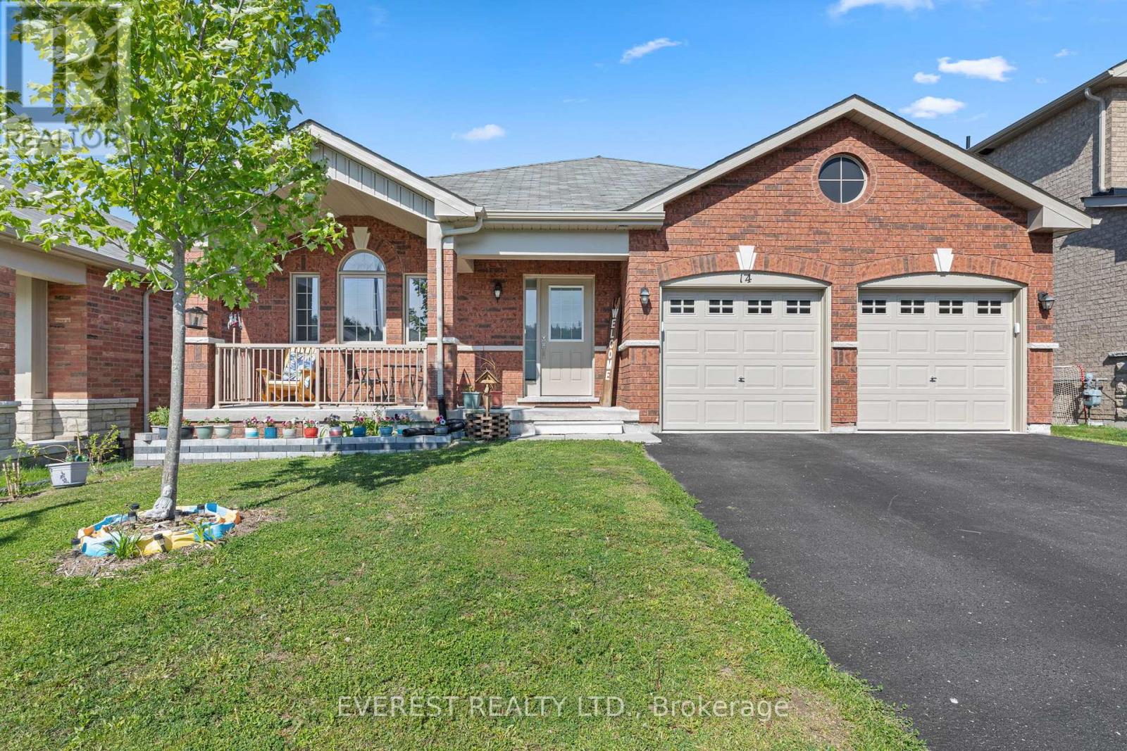 14 HEWSON STREET, Penetanguishene, Ontario