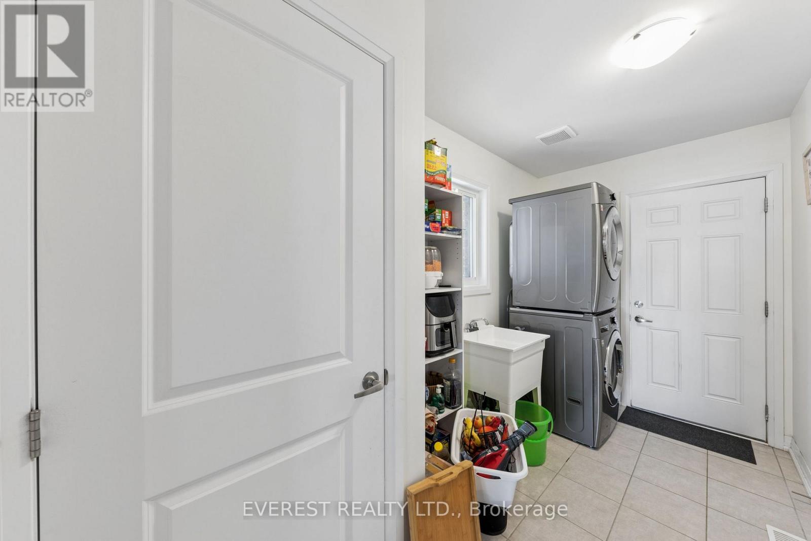 14 Hewson Street, Penetanguishene, Ontario  L9M 0V7 - Photo 33 - S13218436