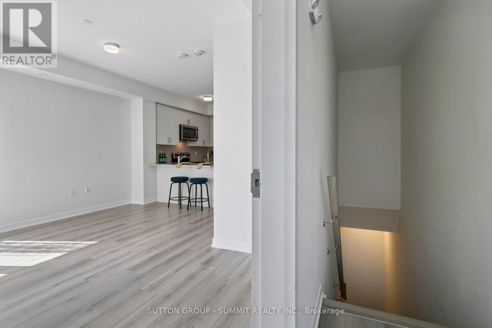 16 - 3556 Colonial Drive, Mississauga, Ontario  L5L 0B9 - Photo 3 - W13218434