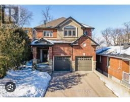 32 MOUNTWOOD AVENUE, Hamilton, Ontario