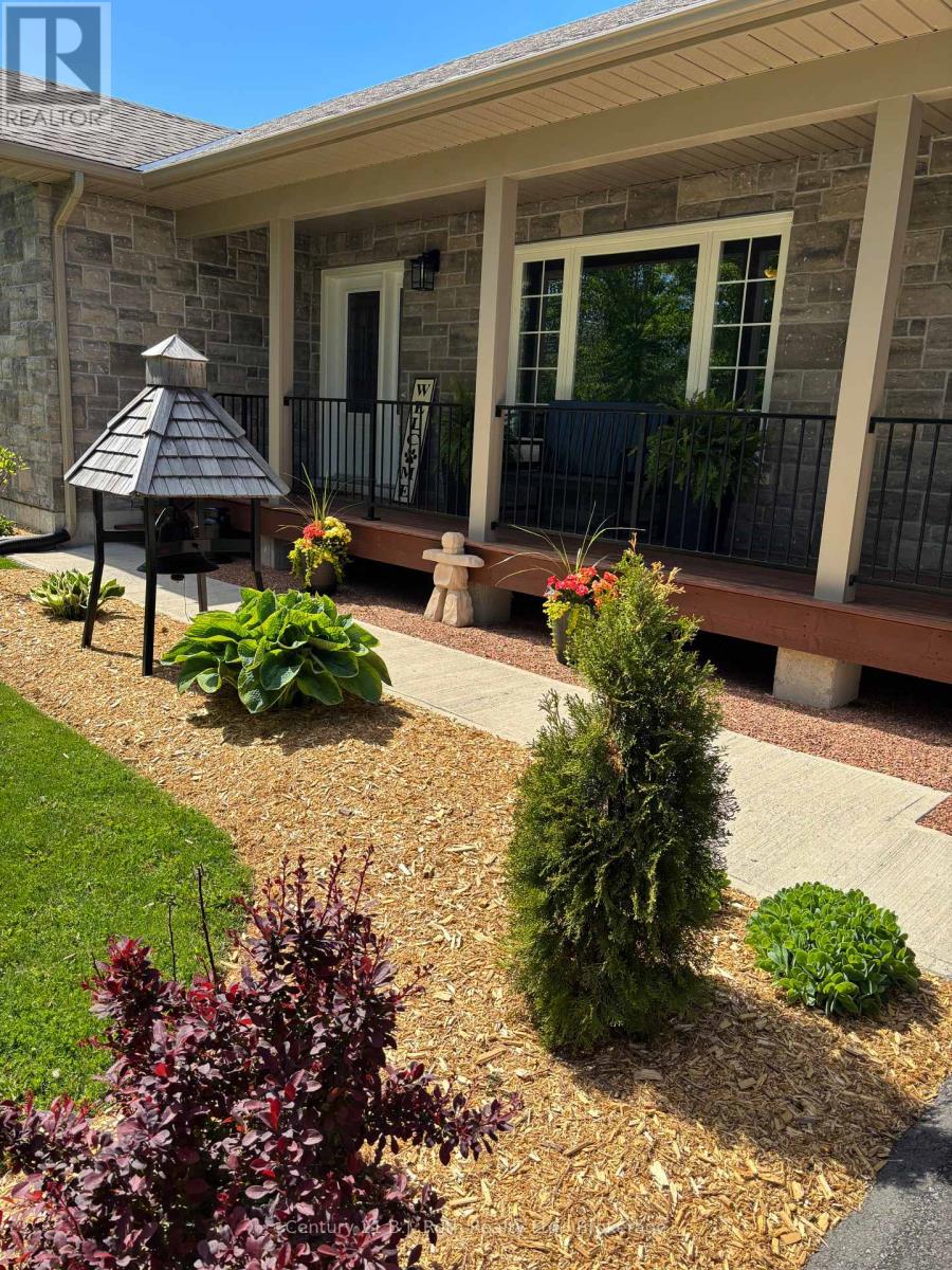 3888 Melrose Drive, Ramara, Ontario  L3V 0L3 - Photo 2 - S13161764