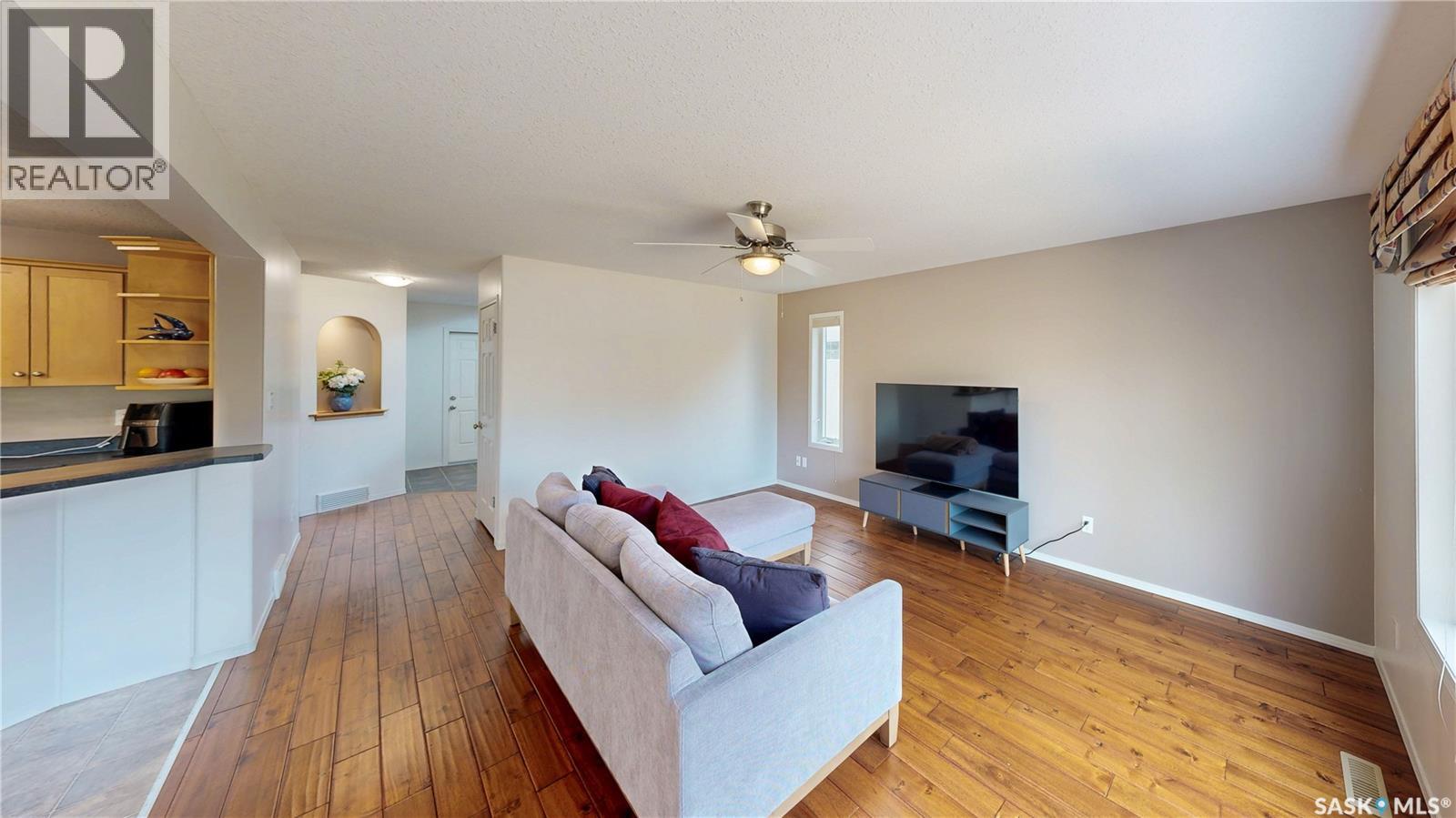 7058 Wascana Cove Drive, Regina, Saskatchewan  S4V 3E9 - Photo 7 - SK037543