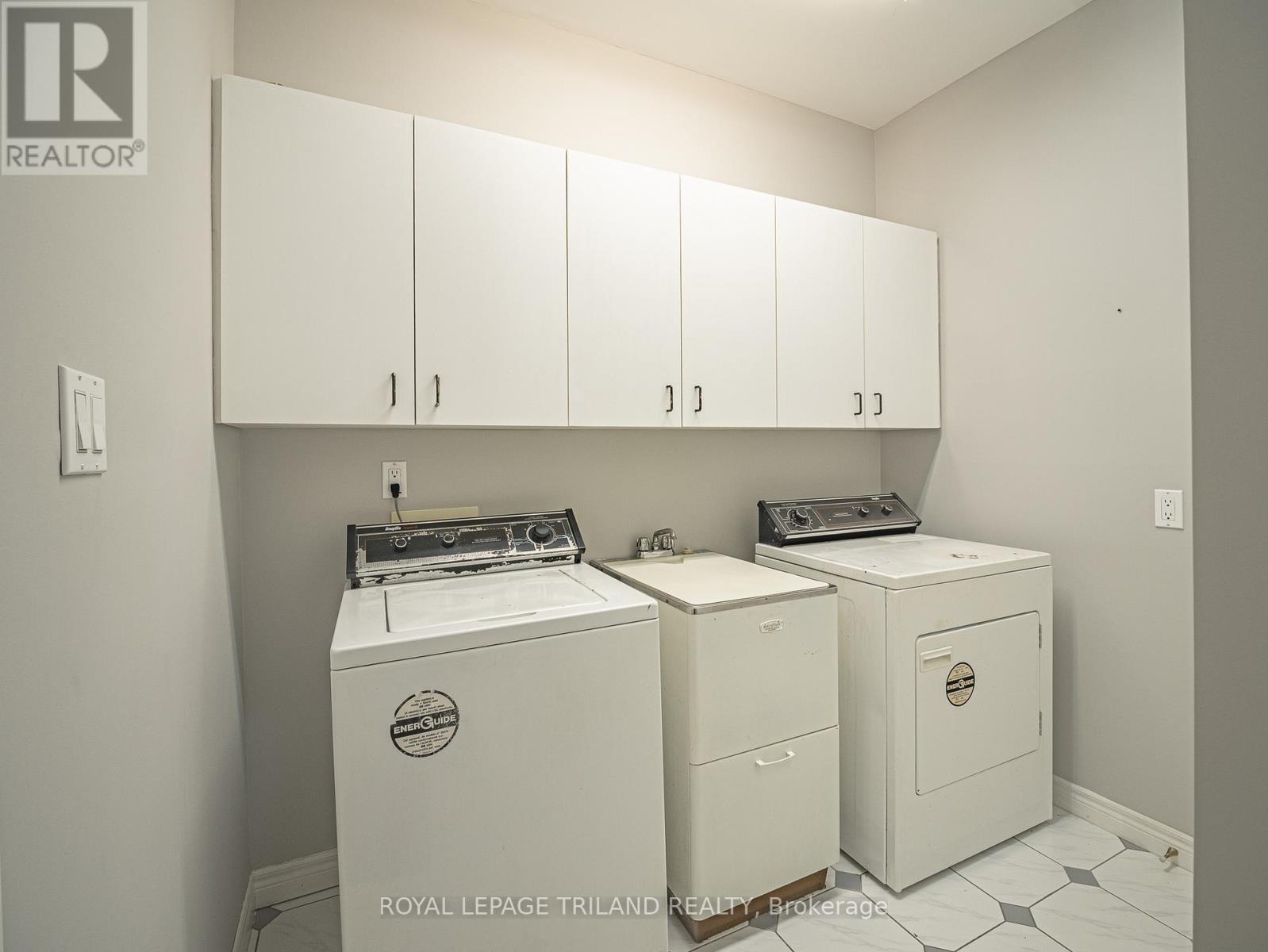 18 Angus Court W, London North, Ontario  N5X 3J4 - Photo 27 - X13218520