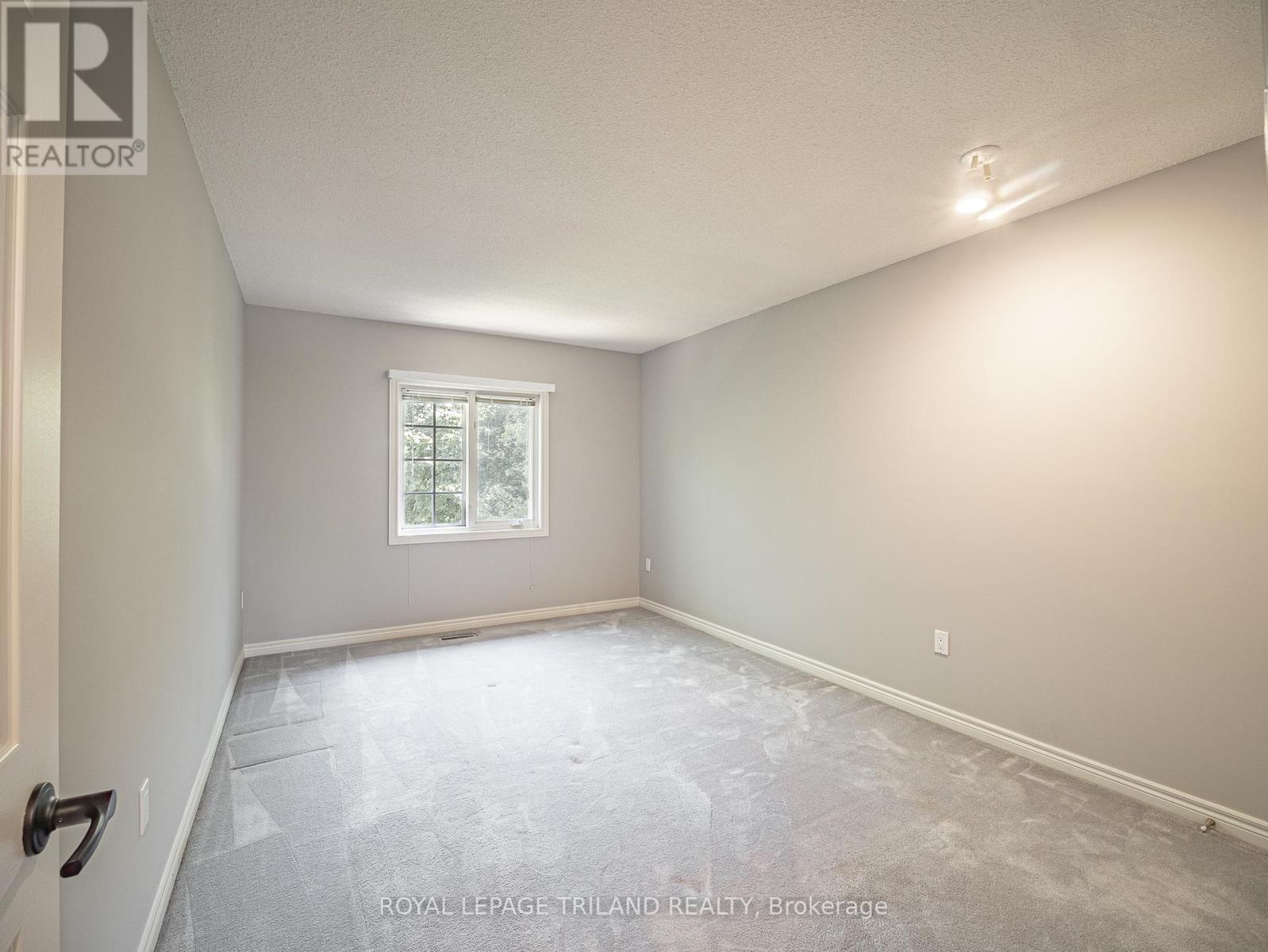 18 Angus Court W, London North, Ontario  N5X 3J4 - Photo 30 - X13218520