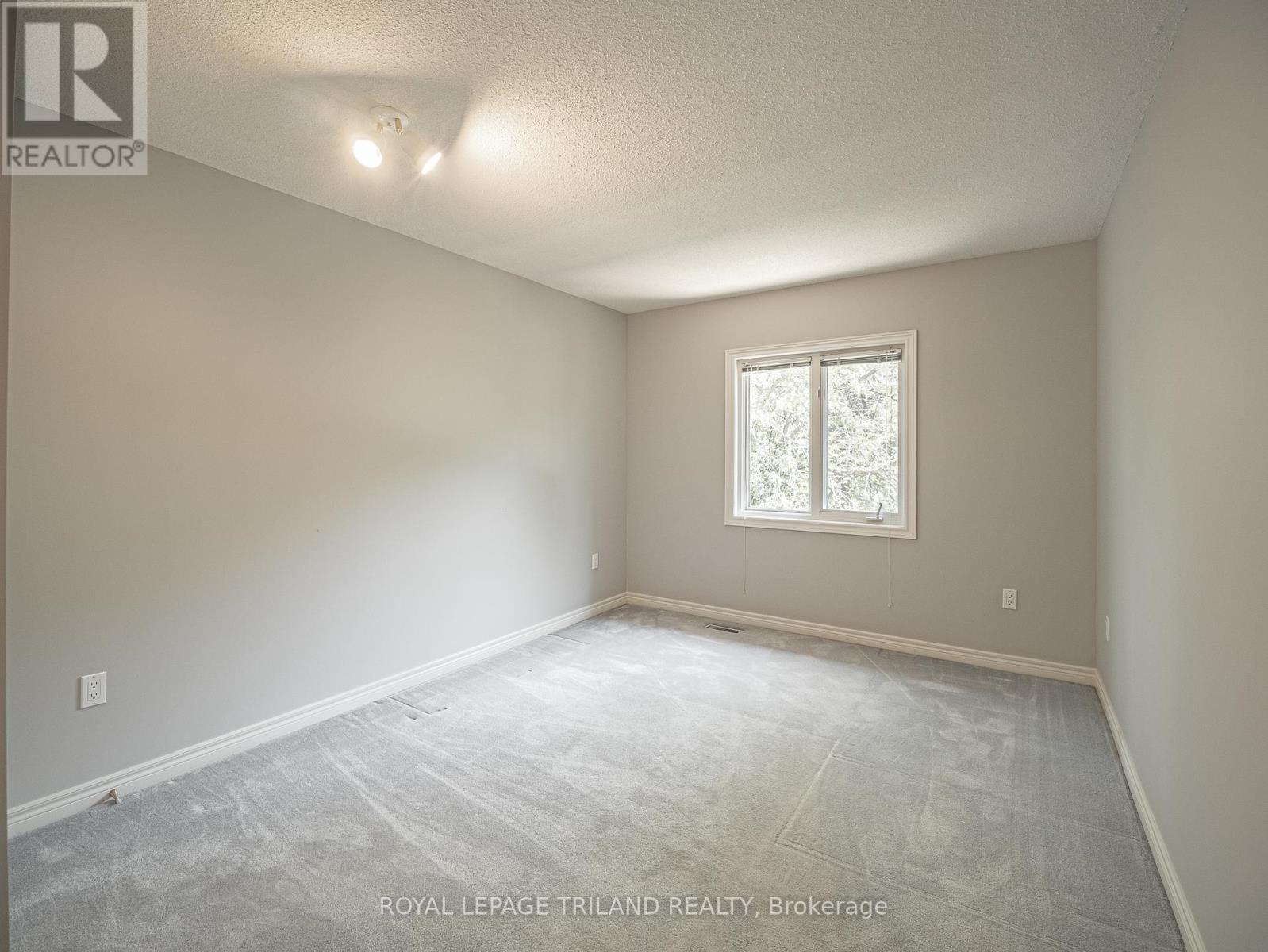 18 Angus Court W, London North, Ontario  N5X 3J4 - Photo 32 - X13218520