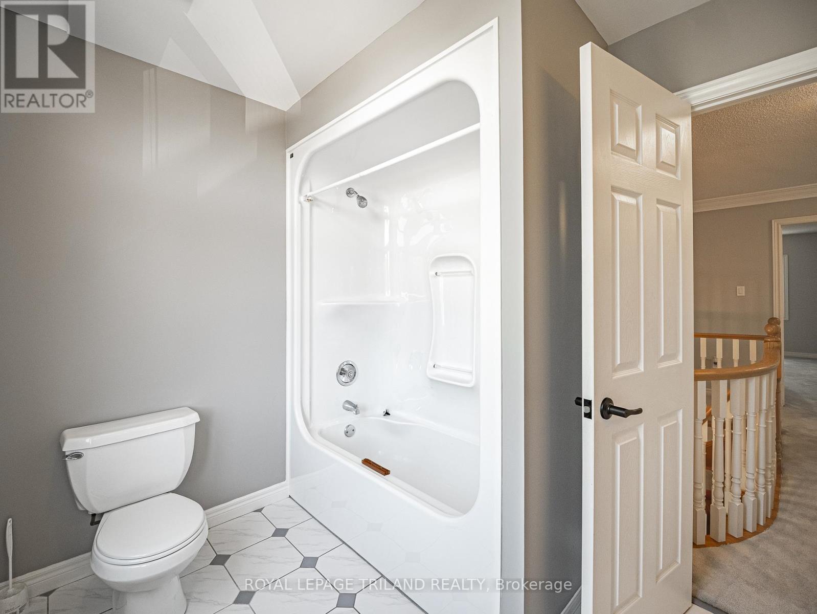 18 Angus Court W, London North, Ontario  N5X 3J4 - Photo 40 - X13218520