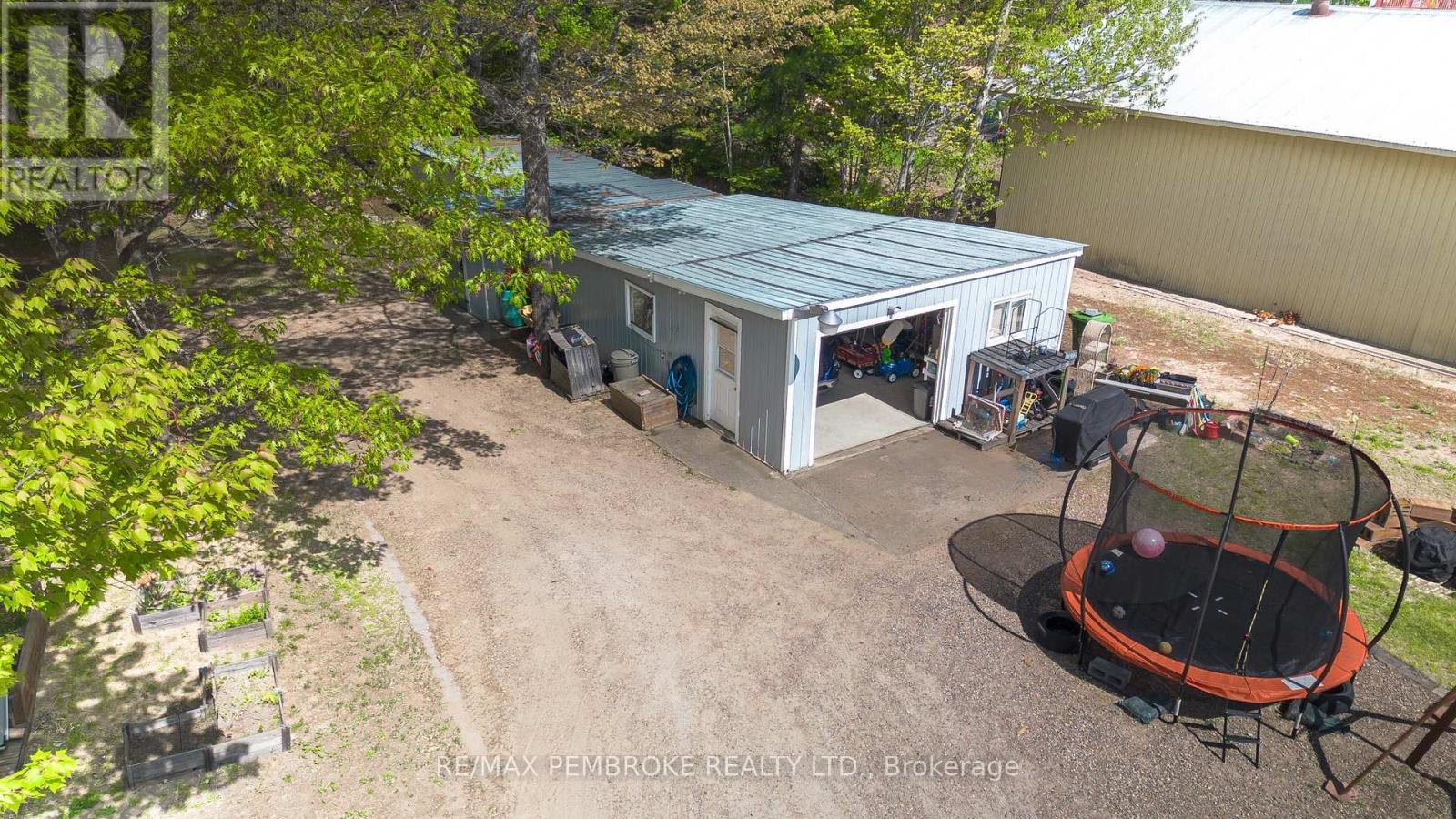 2185 Petawawa Boulevard, Petawawa, Ontario K8A 7G8 - Photo 16 - X13218482
