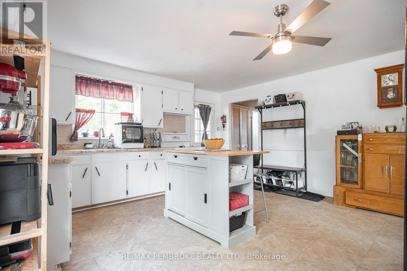 2185 Petawawa Boulevard, Petawawa, Ontario K8A 7G8 - Photo 24 - X13218482