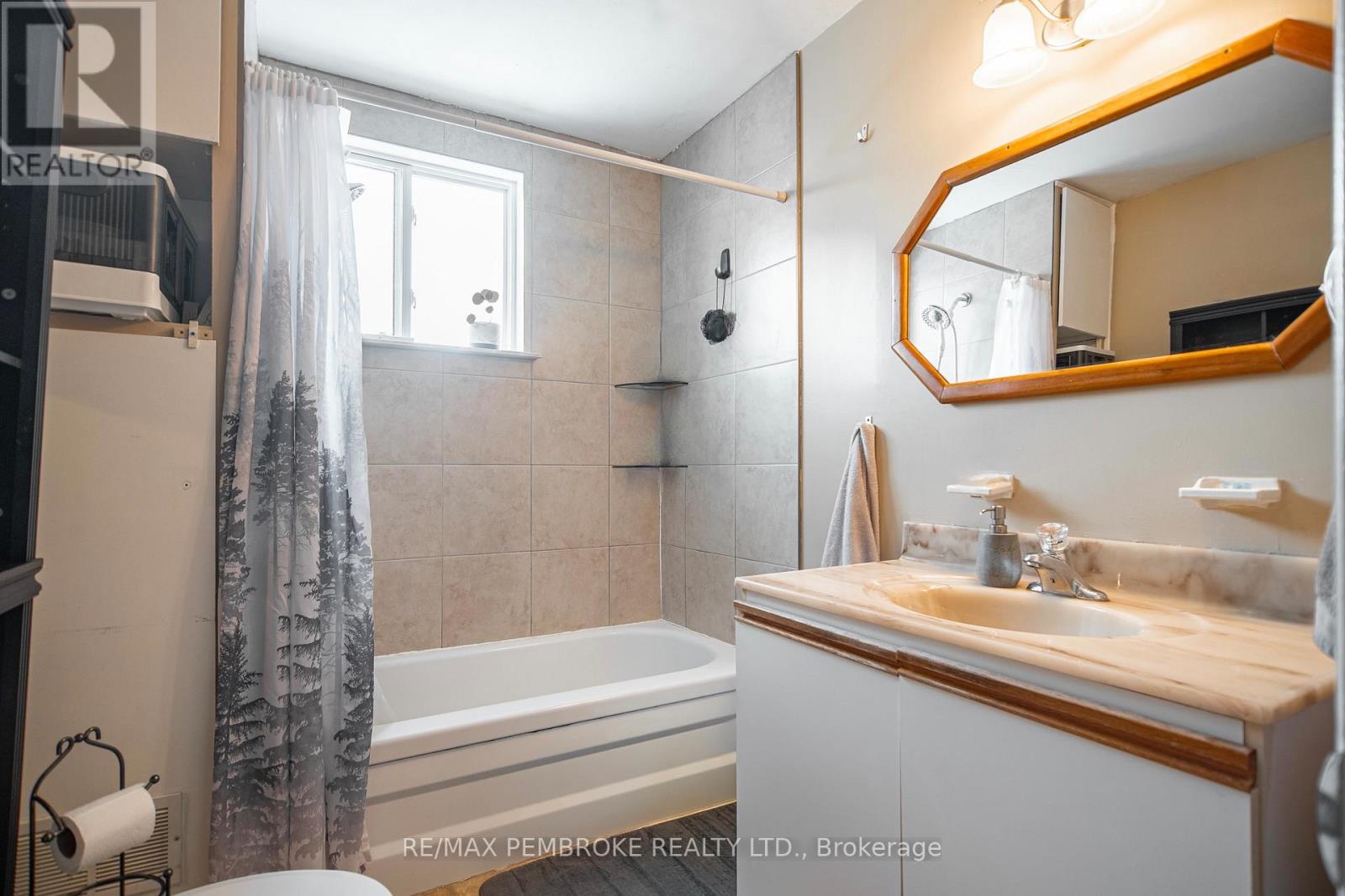 2185 Petawawa Boulevard, Petawawa, Ontario K8A 7G8 - Photo 28 - X13218482
