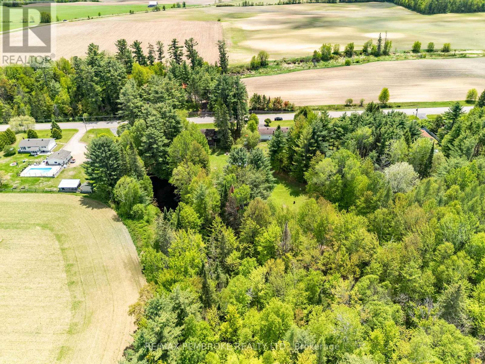 236 Witt Road, Laurentian Valley, Ontario K8A 6W5 - Photo 45 - X13218530