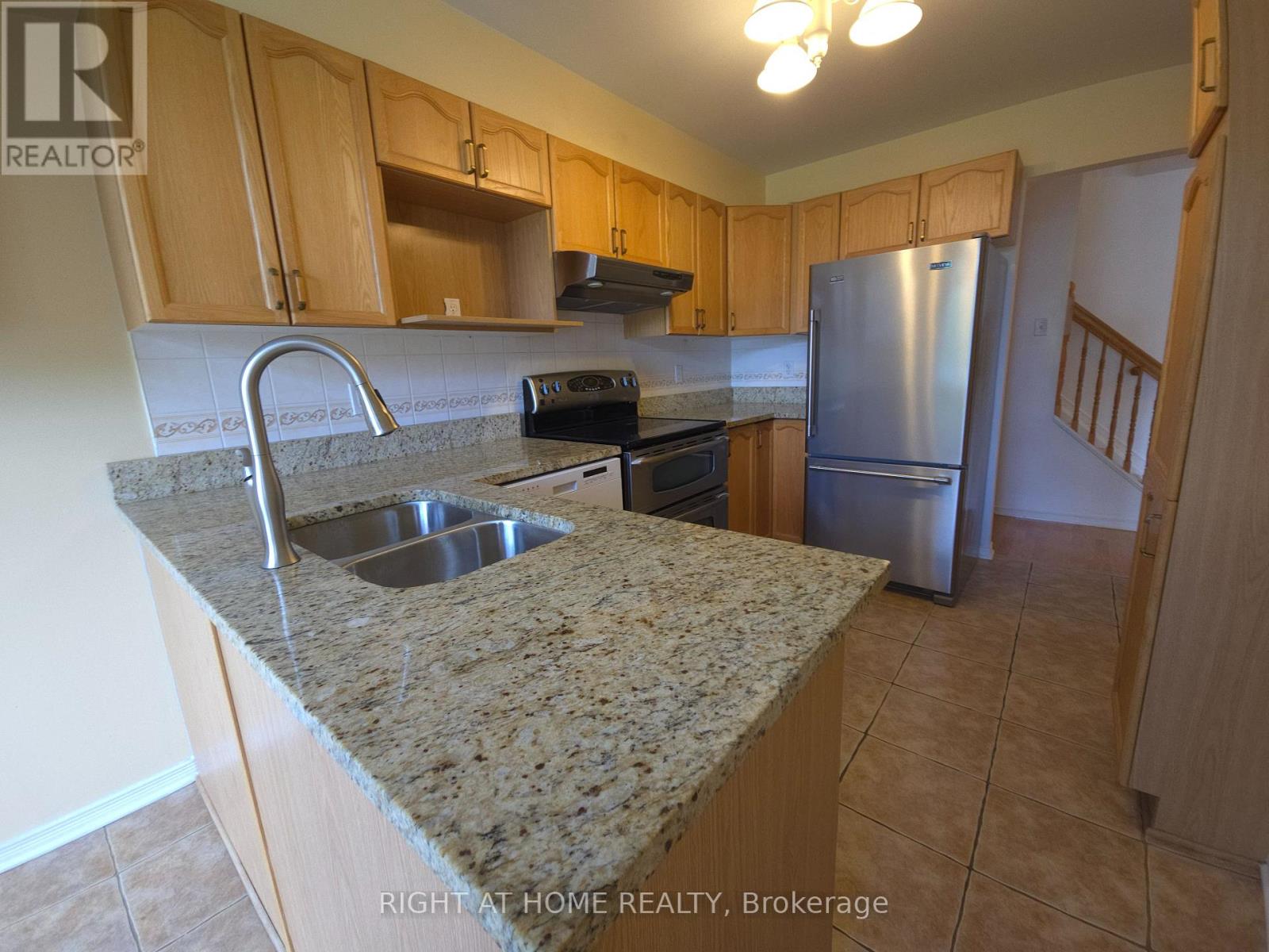 142 Lilibet Cres Crescent E, Ottawa, Ontario  K1V 2A1 - Photo 10 - X13216372