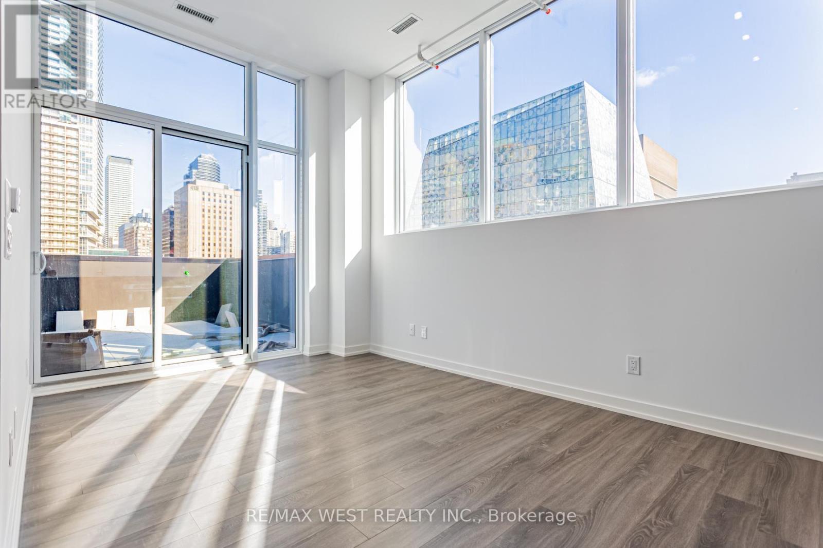 403 - 20 Edward Street, Toronto, Ontario  M5G 1C9 - Photo 4 - C13218492