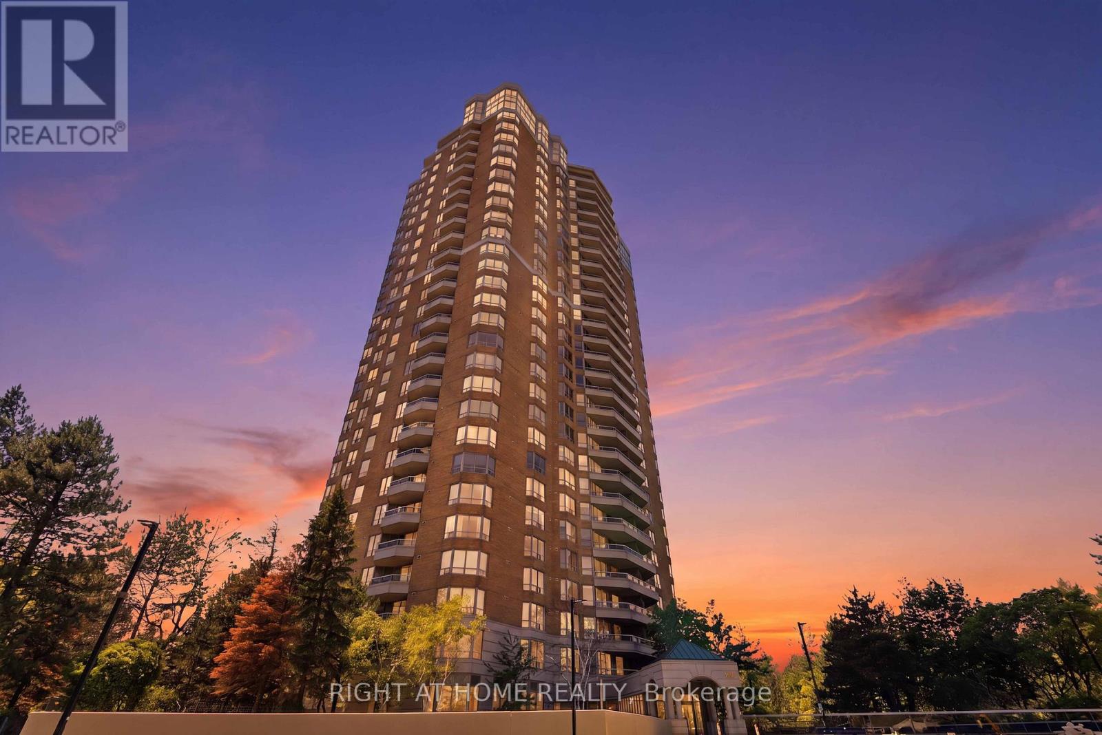 <div class="slider-price">$1,349,000</div><p>609 - 89 Skymark Drive, Toronto, Ontario</p>
