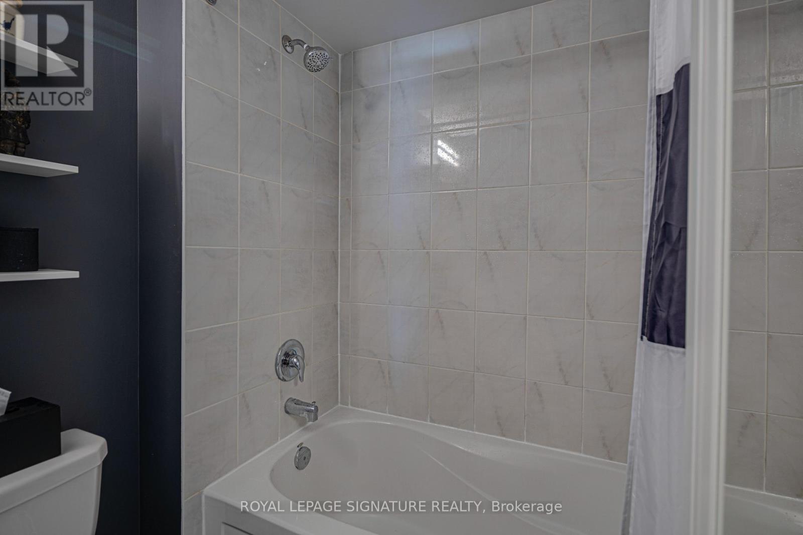 6 Collip Place, Toronto, Ontario  M4A 1Y3 - Photo 25 - C13218406