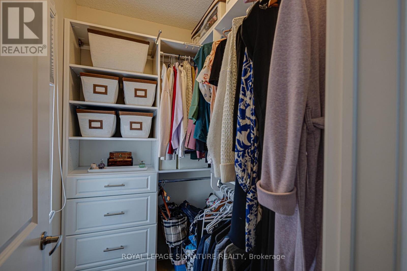 6 Collip Place, Toronto, Ontario  M4A 1Y3 - Photo 28 - C13218406