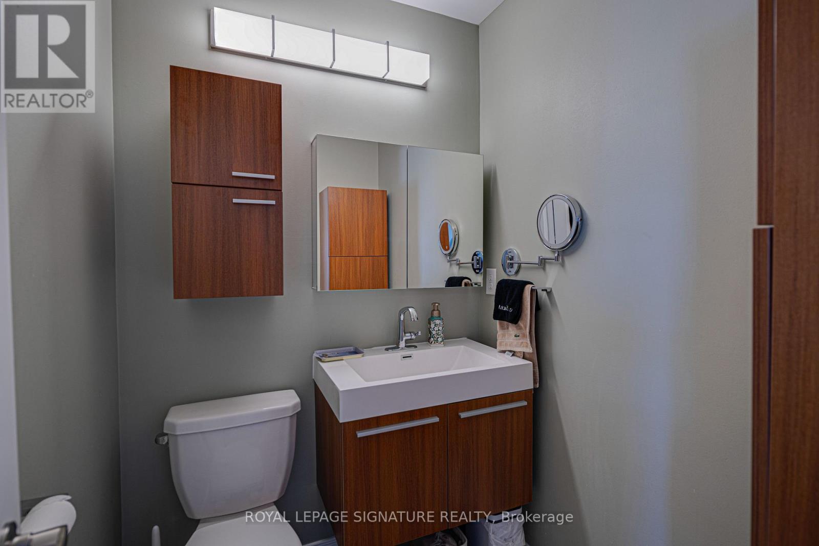 6 Collip Place, Toronto, Ontario  M4A 1Y3 - Photo 29 - C13218406
