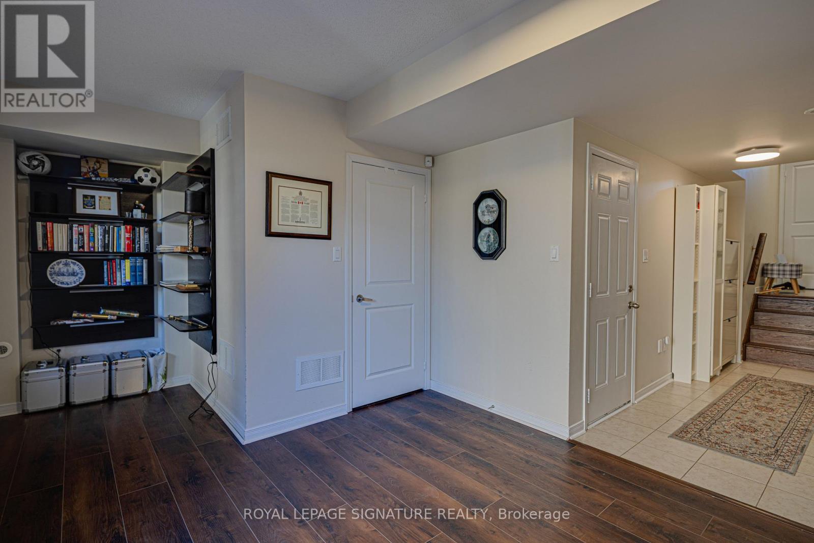 6 Collip Place, Toronto, Ontario  M4A 1Y3 - Photo 33 - C13218406