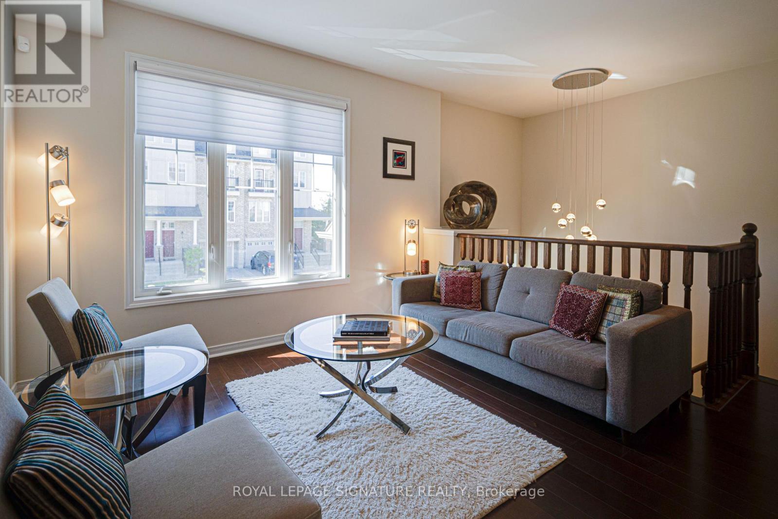 6 Collip Place, Toronto, Ontario  M4A 1Y3 - Photo 5 - C13218406