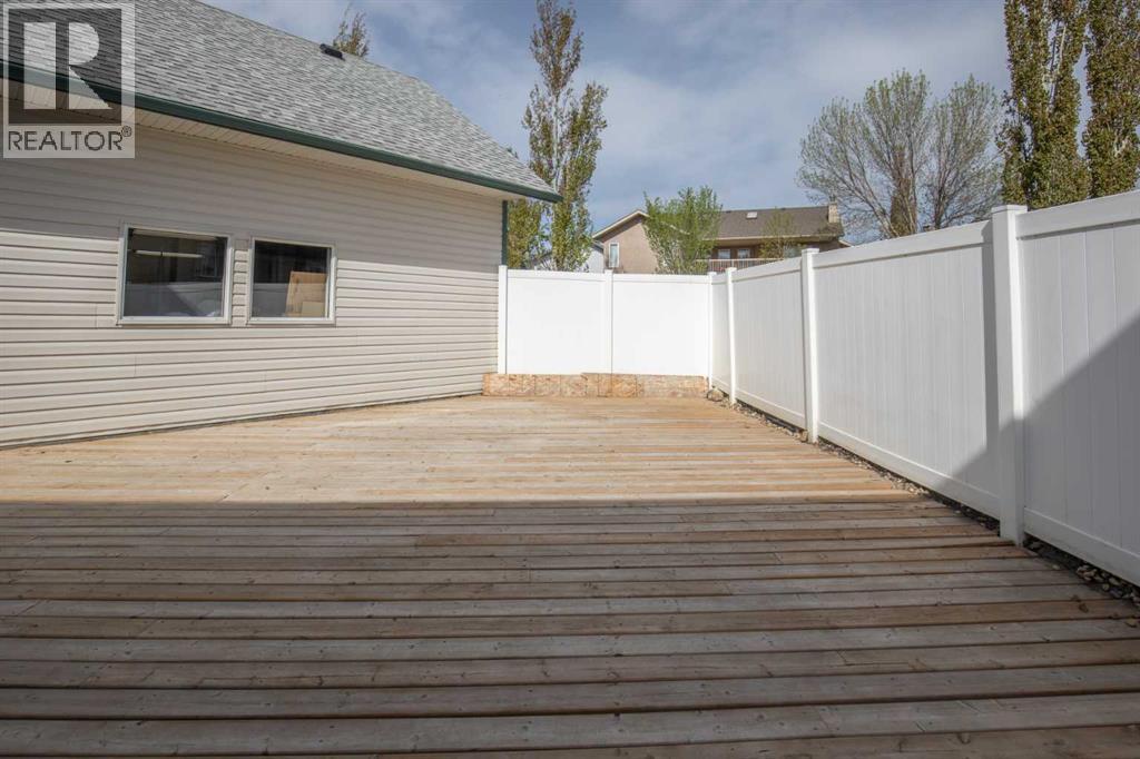 35 Taylor Drive, Lacombe, Alberta  T4L 2N9 - Photo 9 - A2311086