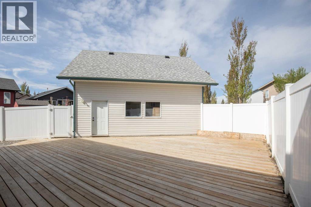 35 Taylor Drive, Lacombe, Alberta  T4L 2N9 - Photo 8 - A2311086