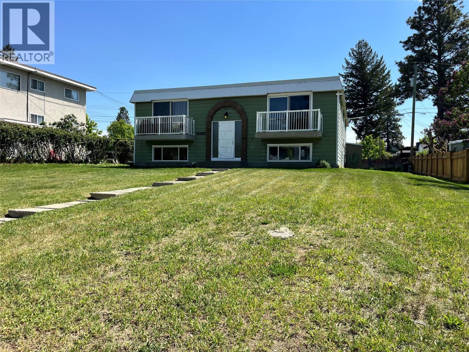 217 8th Street S, Cranbrook, British Columbia  V1C 1N9 - Photo 3 - 10389377