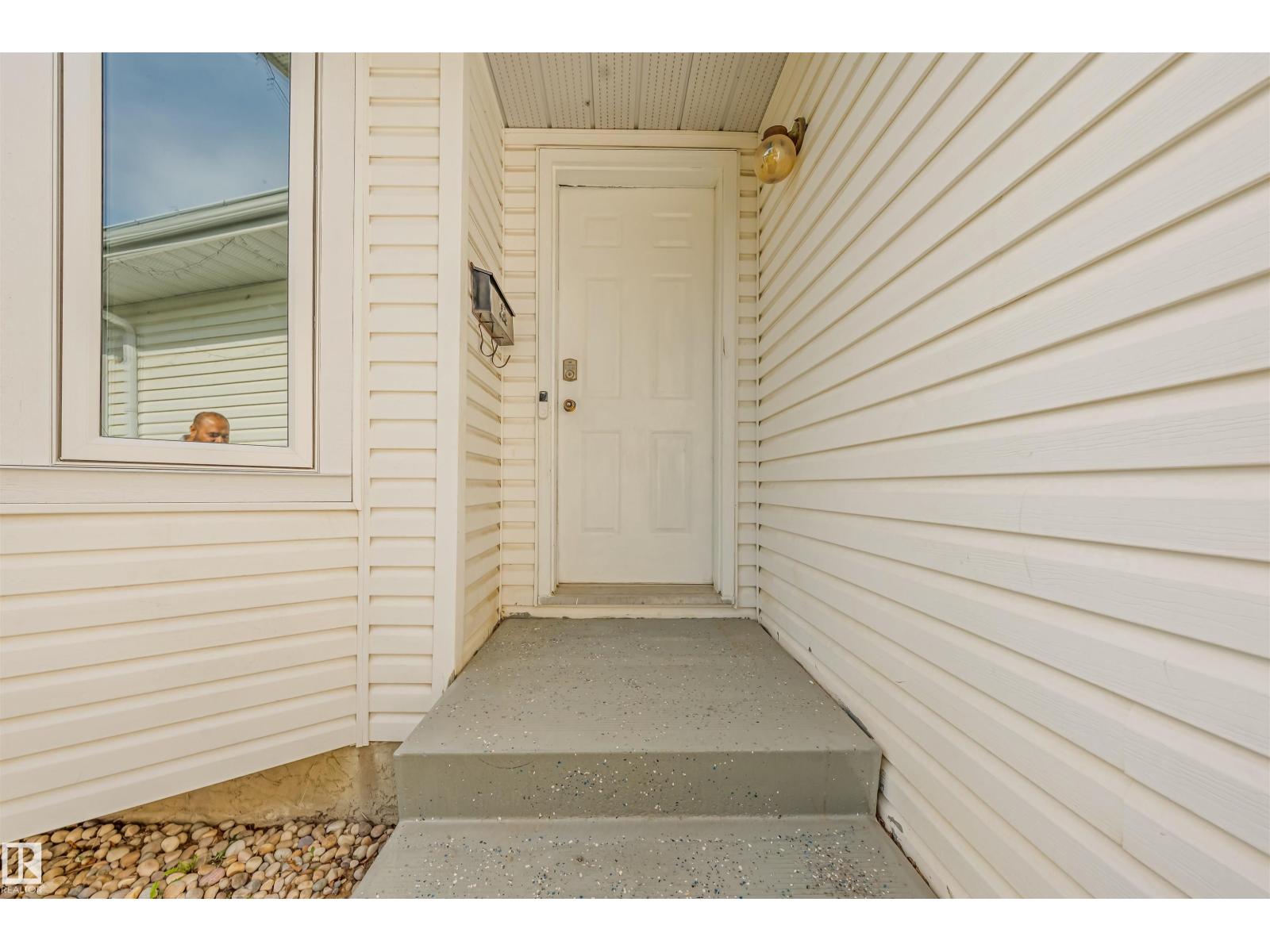 5417 14a Ave Nw, Edmonton, Alberta  T6L 3B6 - Photo 8 - E4490970