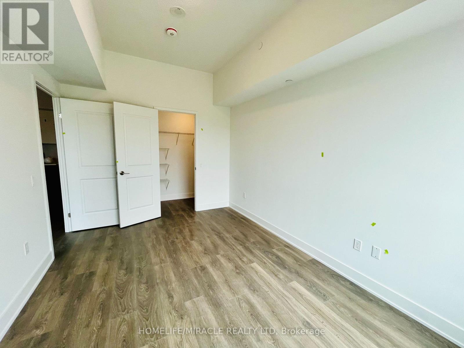 204 - 202 Burnhamthorpe Road E, Mississauga, Ontario  L5A 4L4 - Photo 7 - W13218474