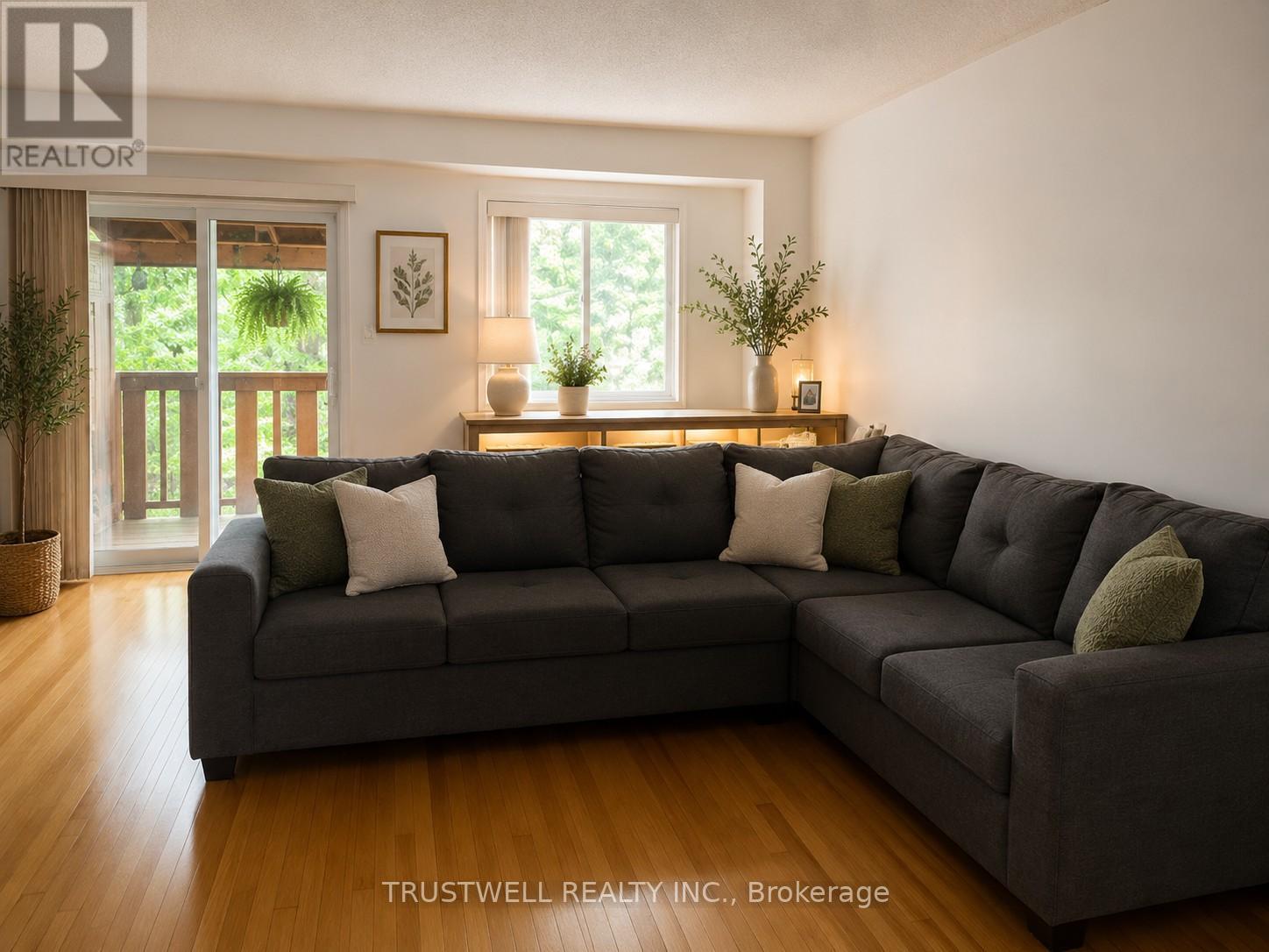 55 Norman Wesley Way, Toronto, Ontario  M3M 3H3 - Photo 4 - W13218506