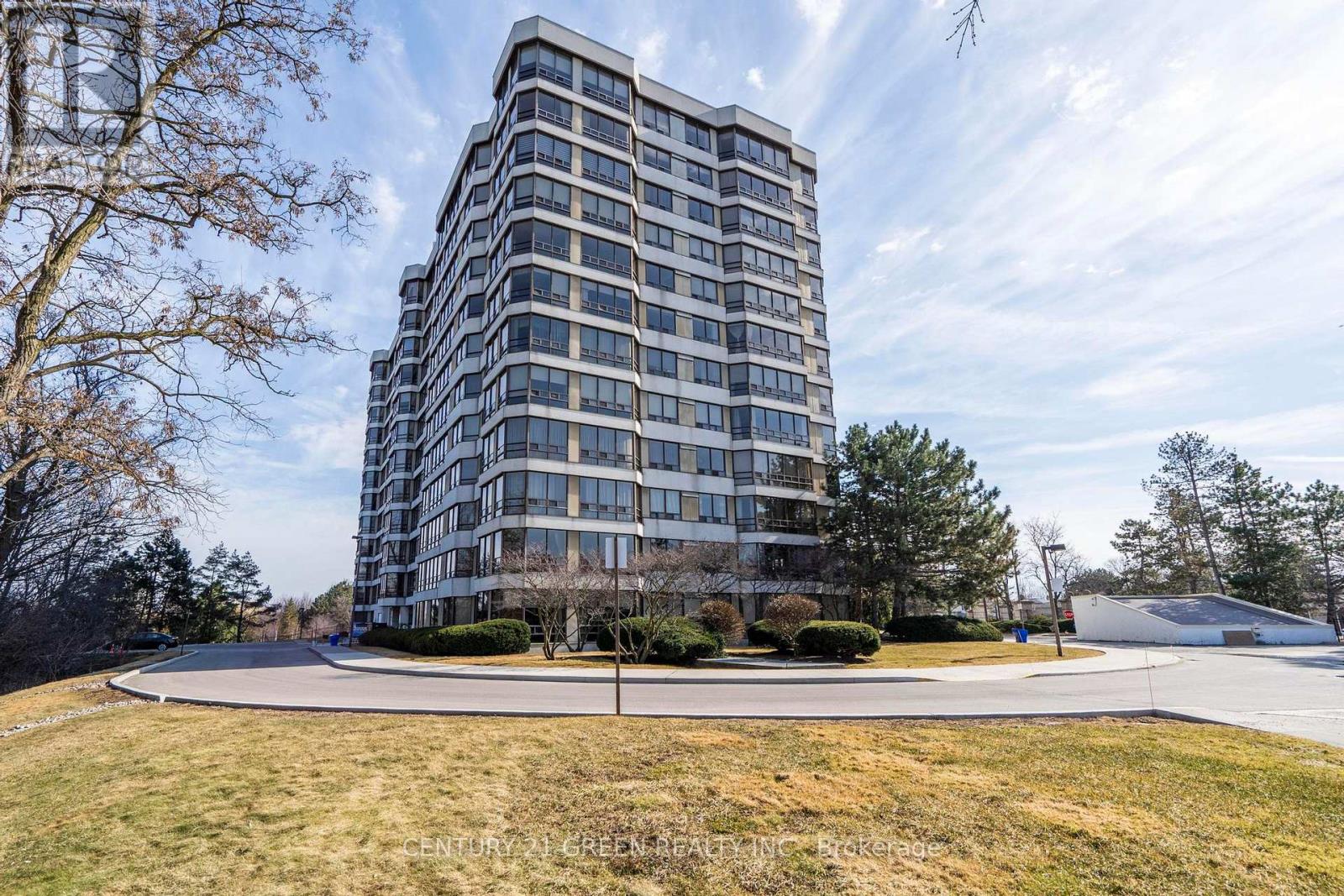 712 - 310 Mill Street S, Brampton, Ontario L6Y 3B1 - Photo 1 - W13218518