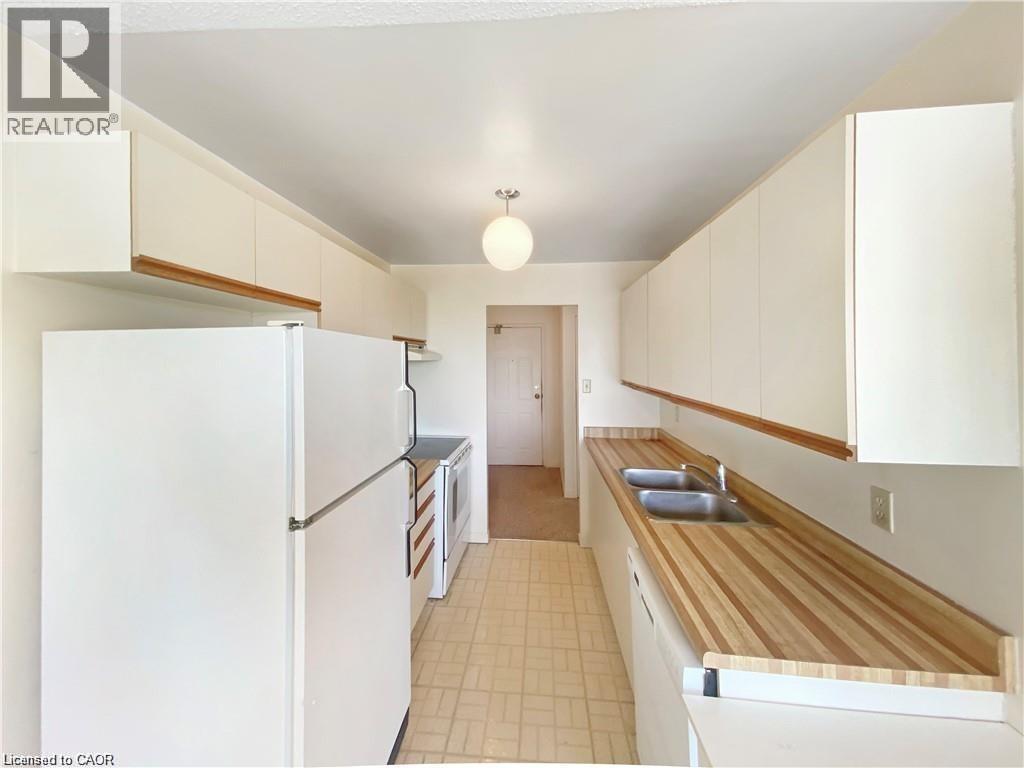 65 Highland Crescent Unit# 502, Kitchener, Ontario N2M 5M8 - Photo 2 - 40835077