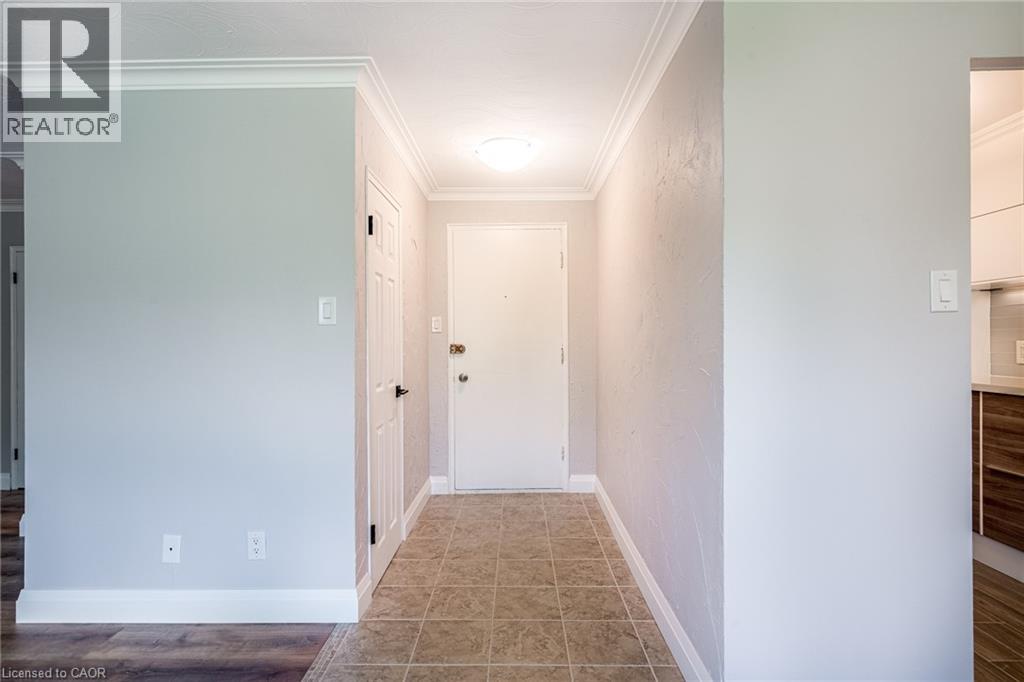 2052 Courtland Drive Unit# 403, Burlington, Ontario  L7R 1R8 - Photo 2 - 40831698
