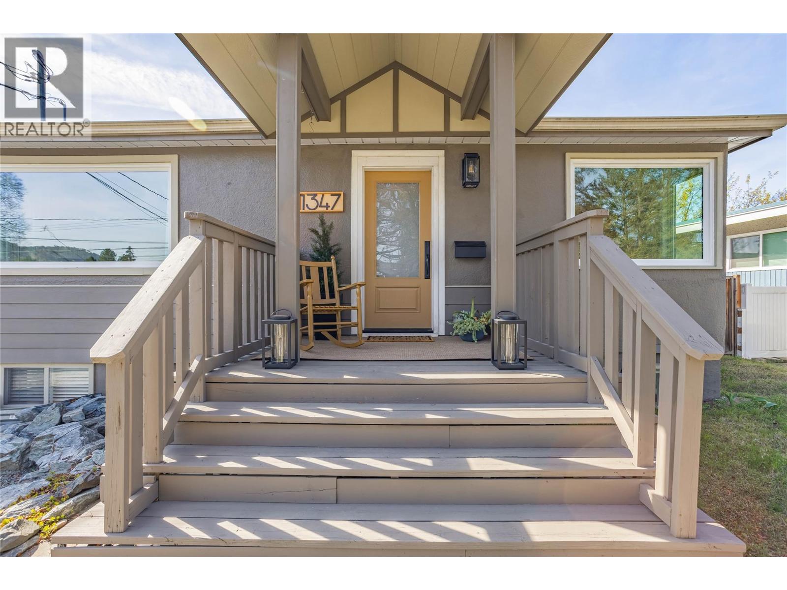 1347 Highland Drive S, Kelowna, British Columbia  V1Y 3V9 - Photo 1 - 10383532