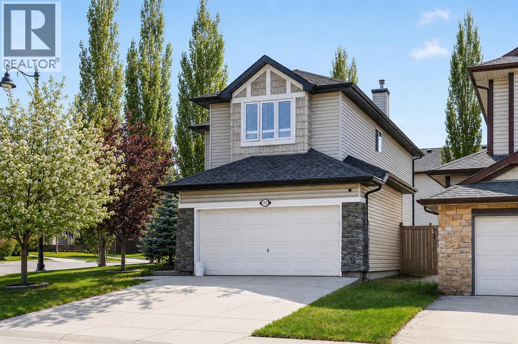 35 Crestmont Drive Sw, Calgary, Alberta  T3B 5X7 - Photo 1 - A2310292