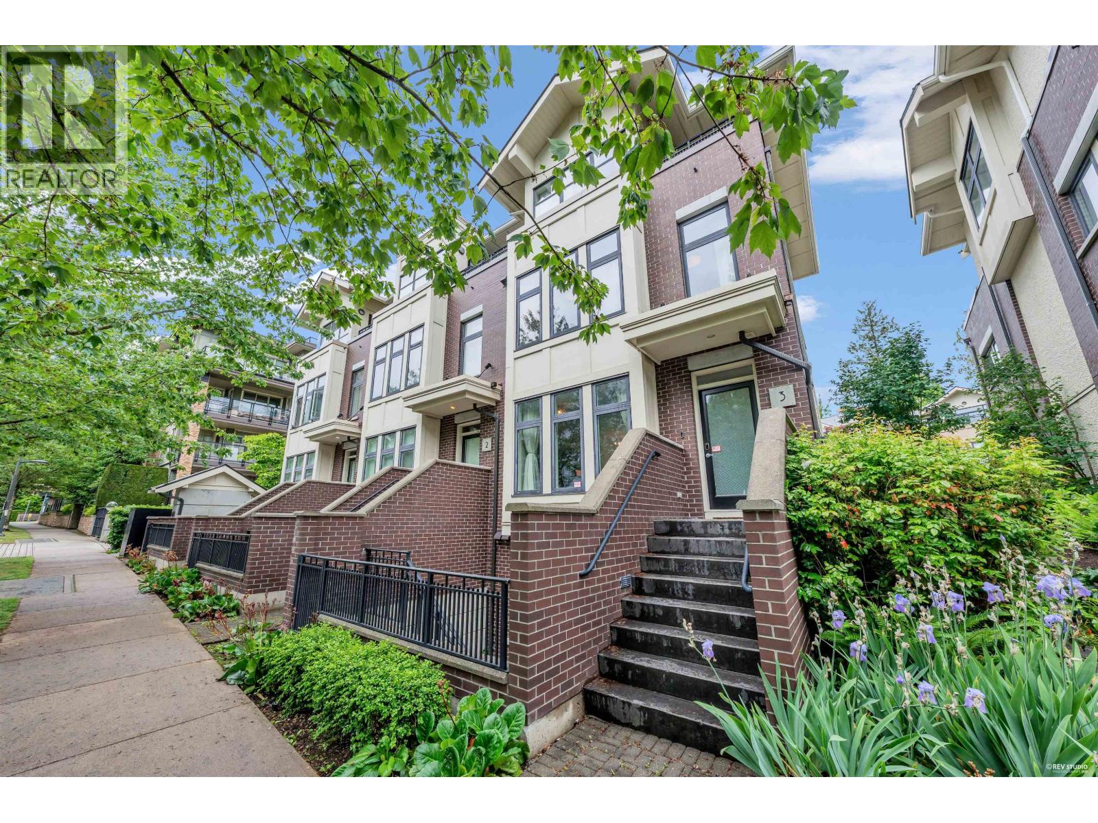 3 5879 Gray Avenue, Vancouver, British Columbia  V6S 0A9 - Photo 2 - R3129990