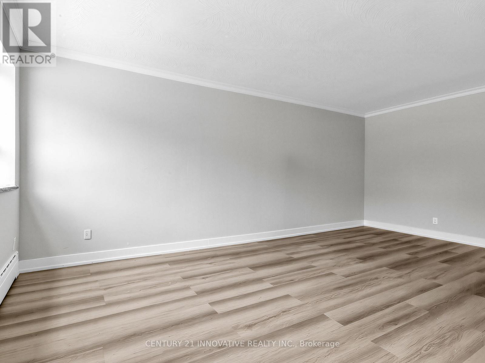 201 - 1243 Broadview Avenue, Toronto, Ontario  M4K 2T3 - Photo 3 - E13218542