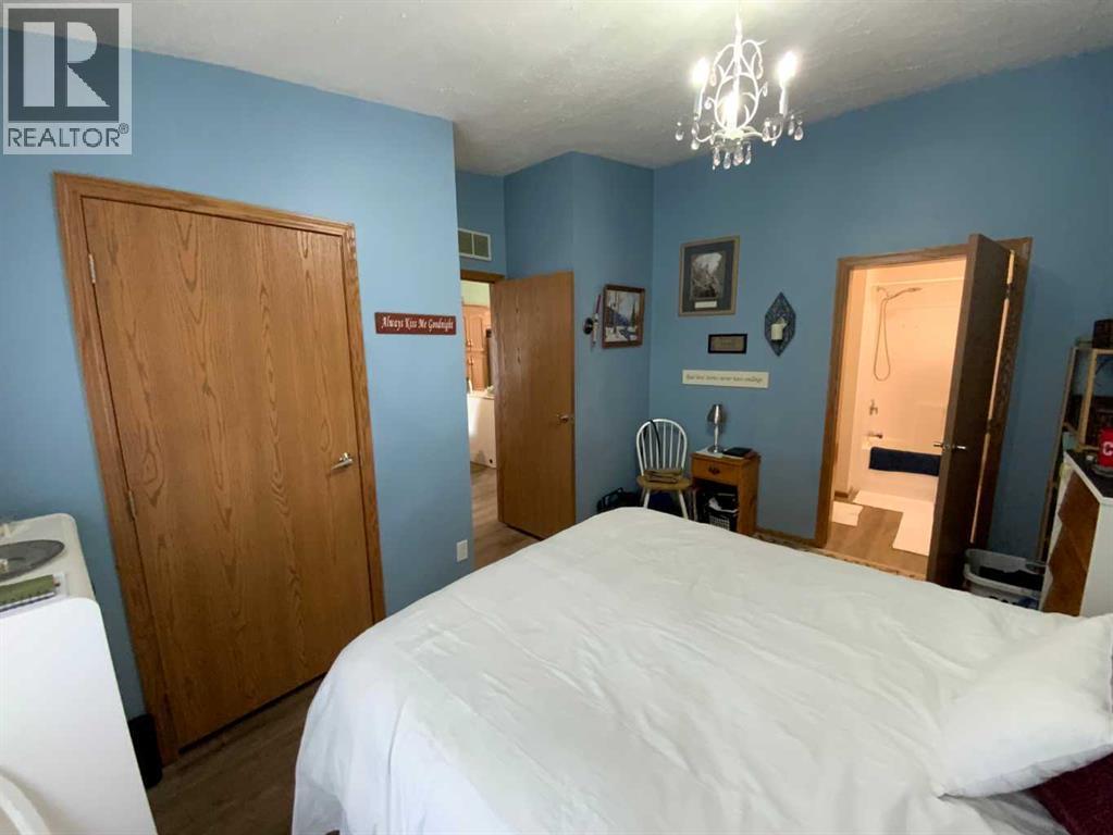 6 Cherry Lane Se, Three Hills, Alberta  T0M 2A0 - Photo 5 - A2300313