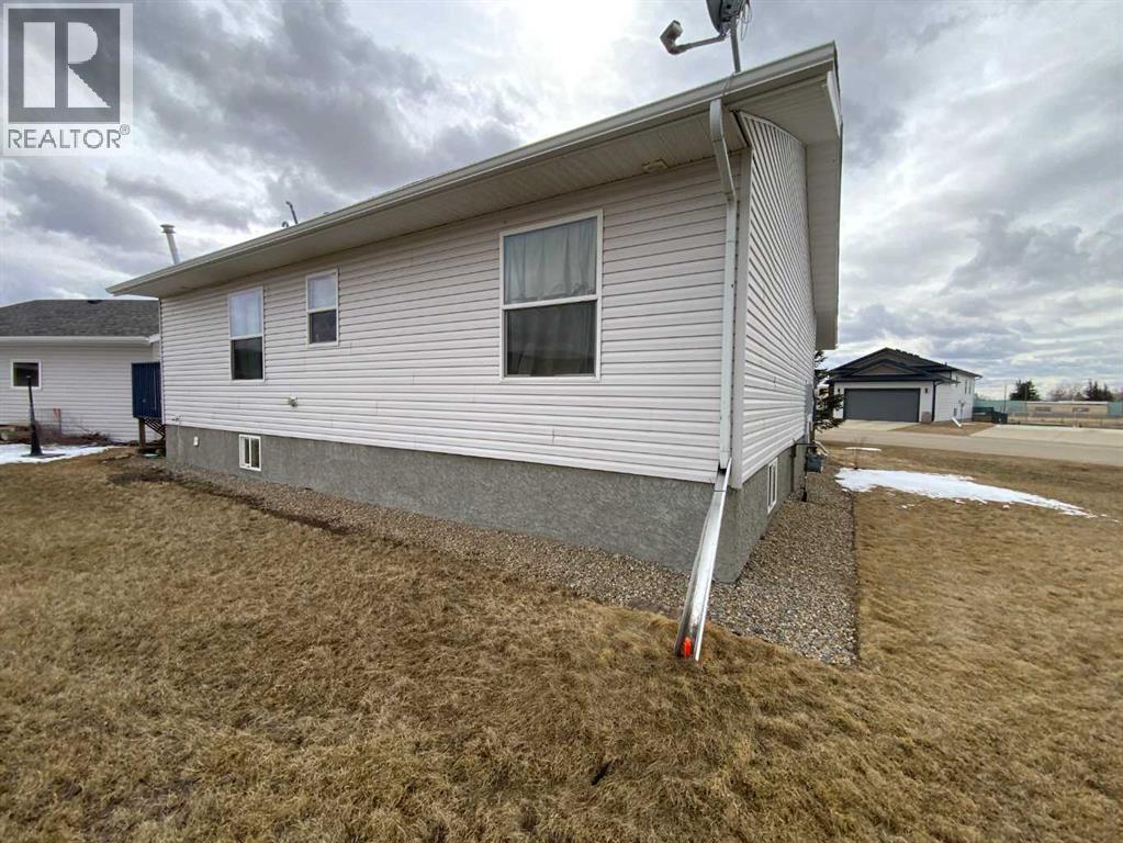 6 Cherry Lane Se, Three Hills, Alberta  T0M 2A0 - Photo 15 - A2300313