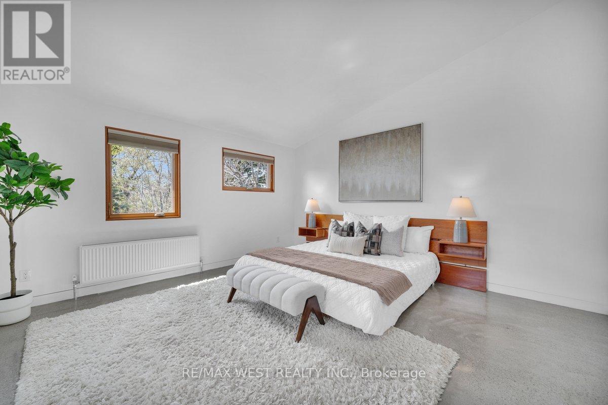 38 Smithfield Drive, Toronto, Ontario  M8Y 3M2 - Photo 12 - W13091750