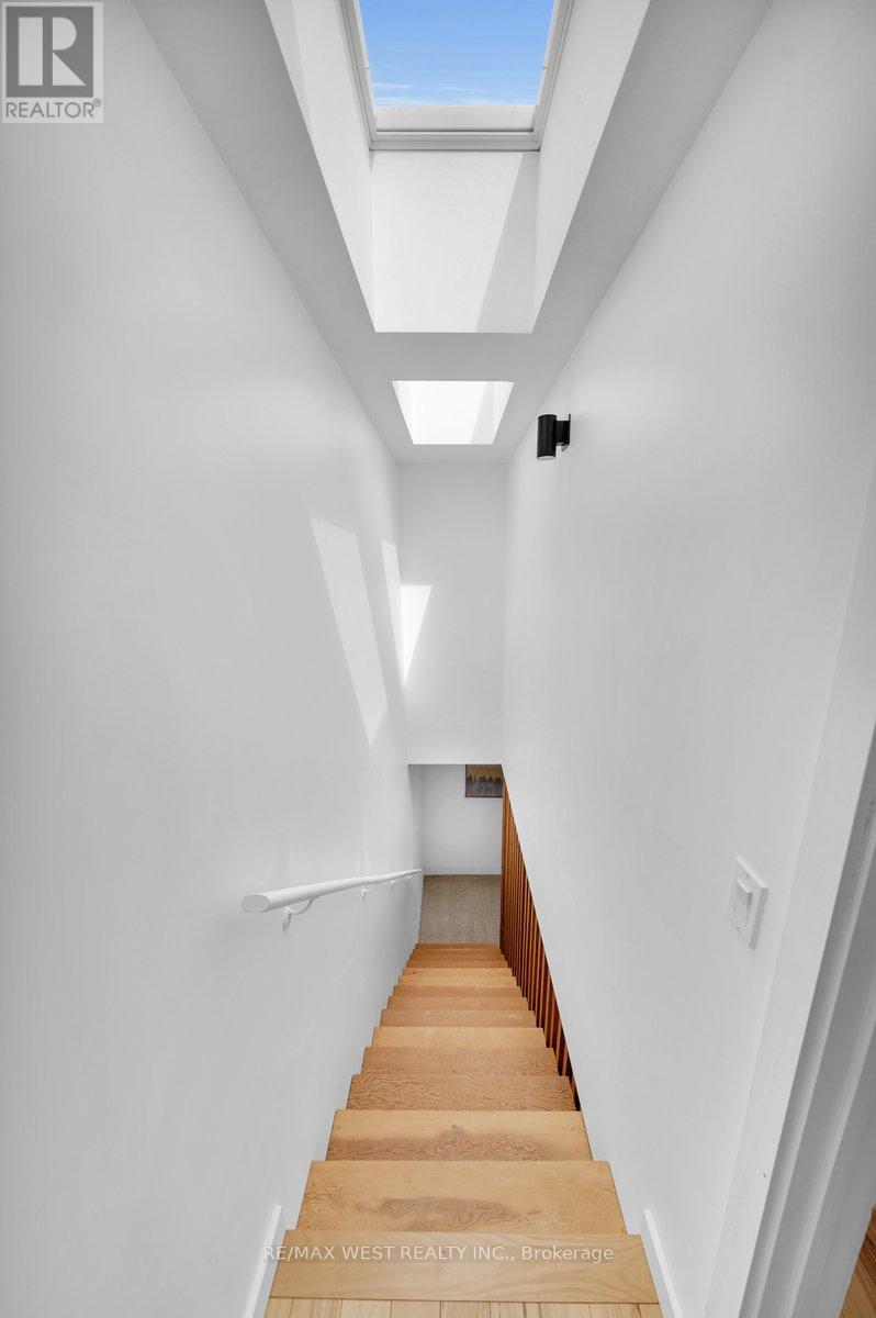 38 Smithfield Drive, Toronto, Ontario  M8Y 3M2 - Photo 29 - W13091750
