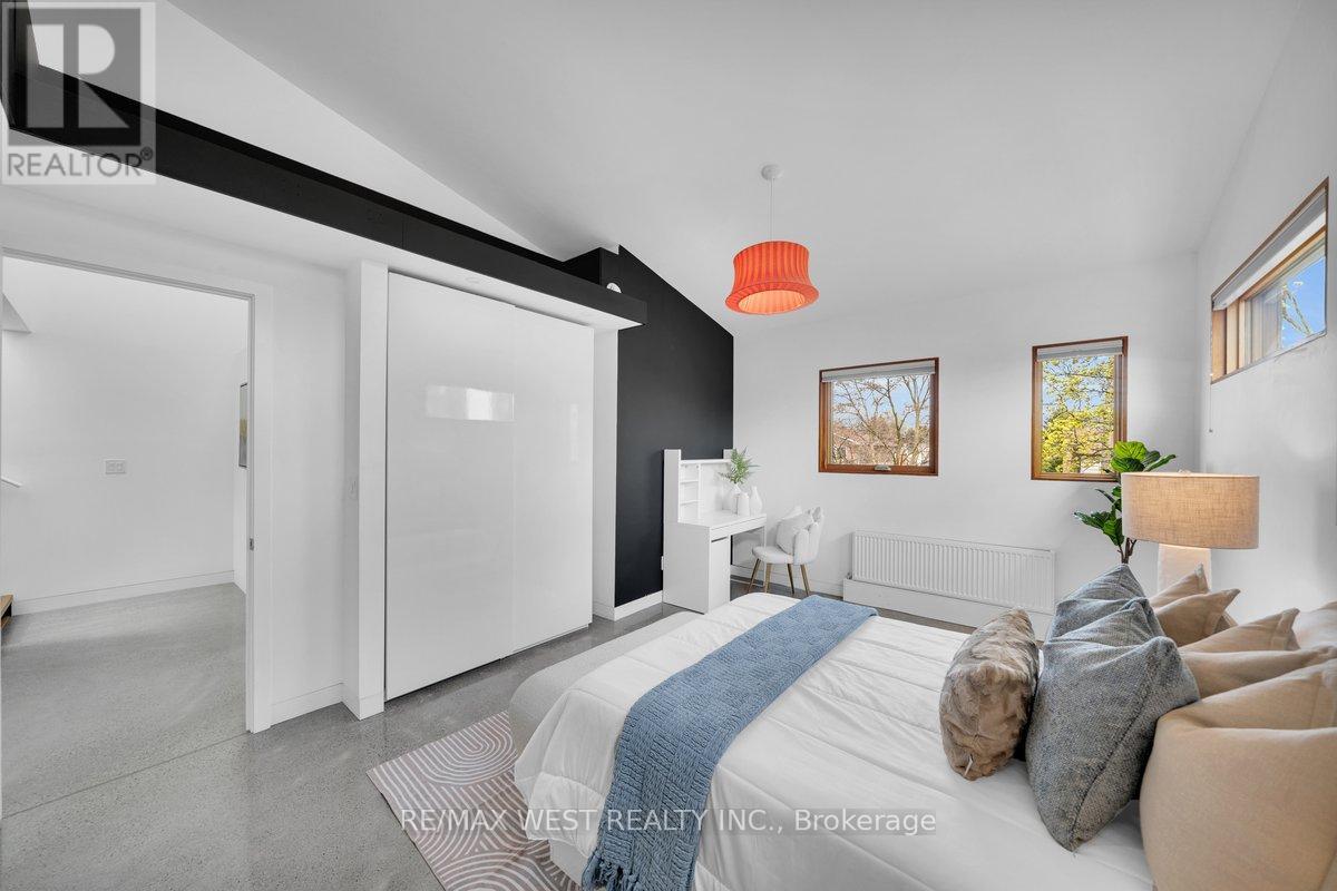 38 Smithfield Drive, Toronto, Ontario  M8Y 3M2 - Photo 21 - W13091750