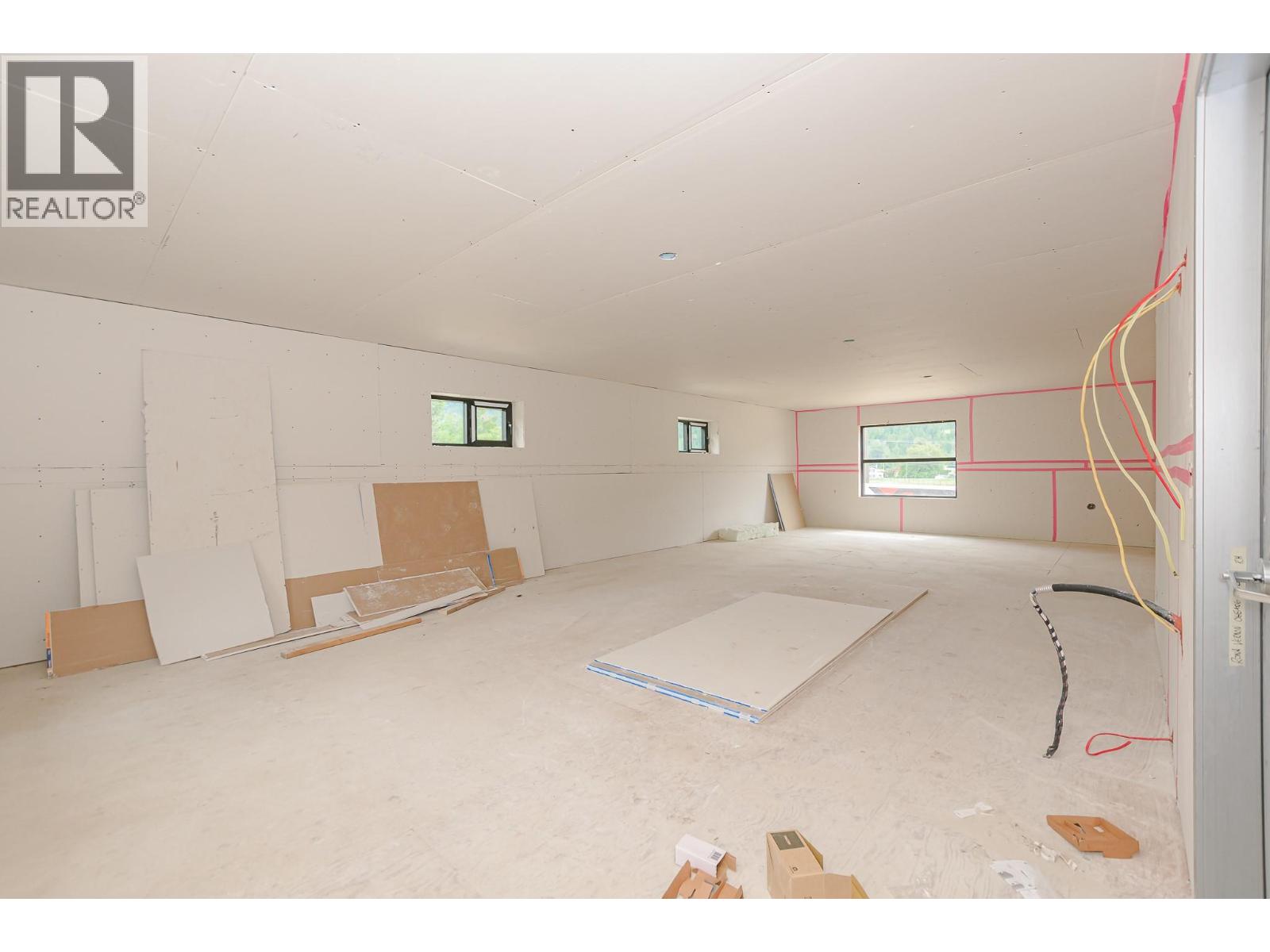 1002 Seed Frontage Road Unit# 10 Lot# Psl 10, Sicamous, British Columbia  V0E 2V4 - Photo 41 - 10373785