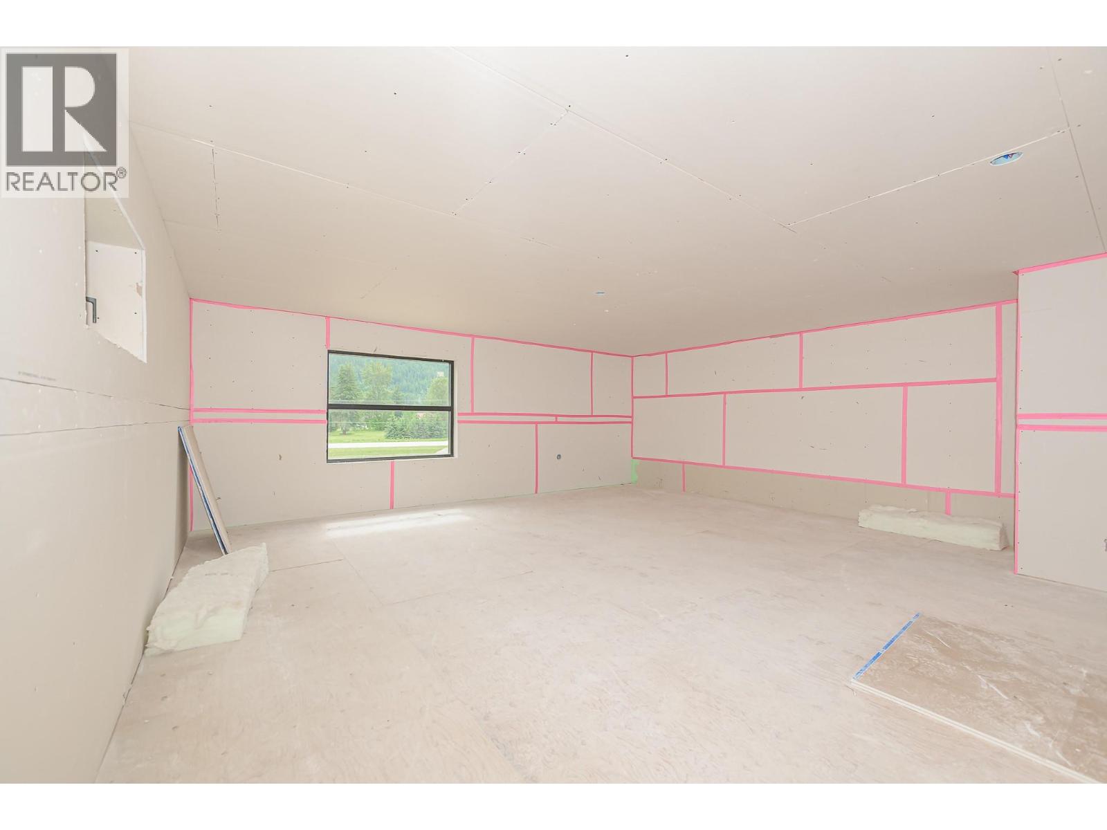1002 Seed Frontage Road Unit# 10 Lot# Psl 10, Sicamous, British Columbia  V0E 2V4 - Photo 42 - 10373785