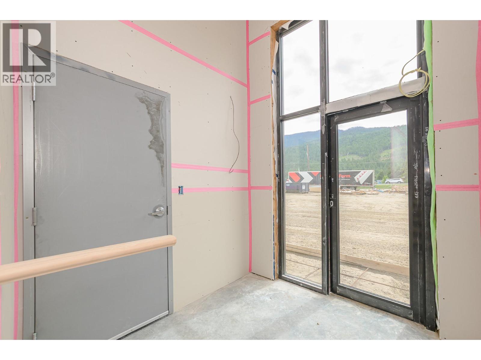 1002 Seed Frontage Road Unit# 10 Lot# Psl 10, Sicamous, British Columbia  V0E 2V4 - Photo 44 - 10373785
