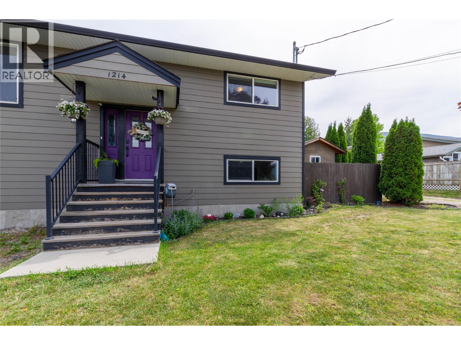 1214 Otter Lake Cross Road, Spallumcheen, British Columbia V4Y 0N8 - Photo 3 - 10389256