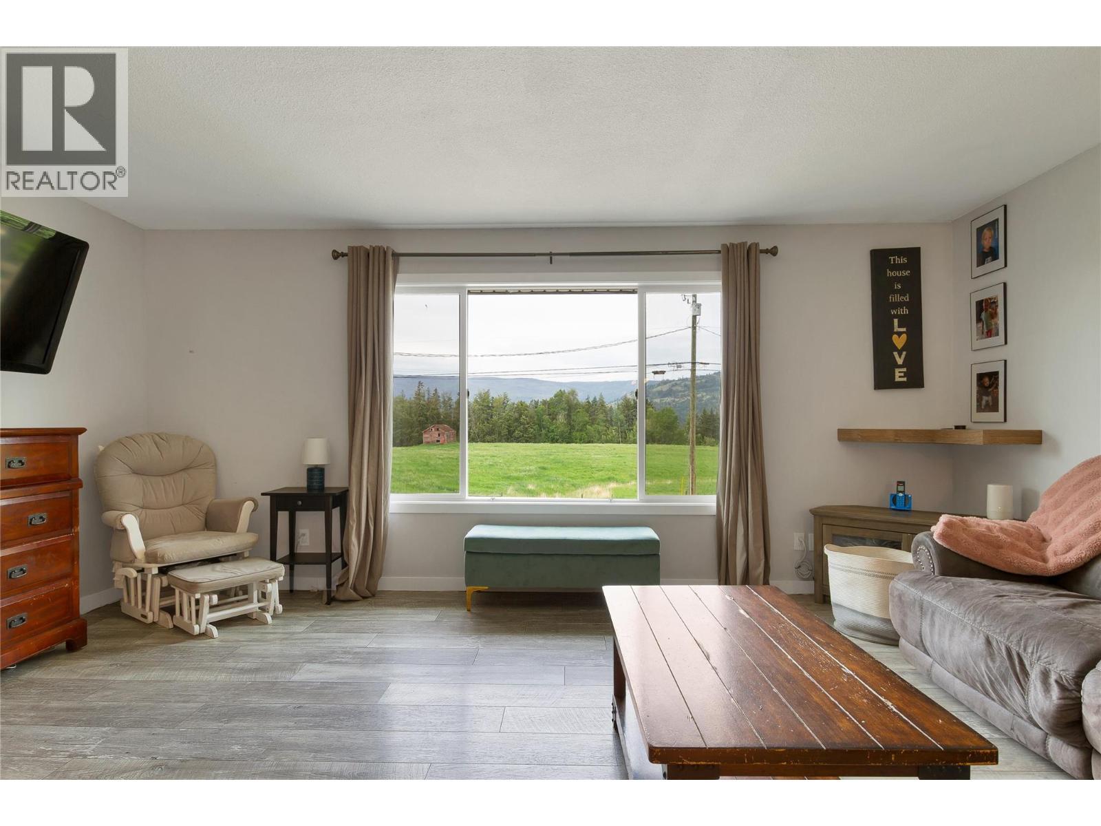 1214 Otter Lake Cross Road, Spallumcheen, British Columbia V4Y 0N8 - Photo 6 - 10389256