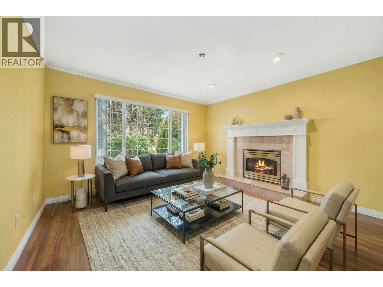 2312 Marine Drive, New Westminster, British Columbia  V3M 2H7 - Photo 1 - R3097963